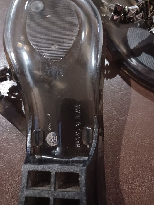 Klapki damskie letnie