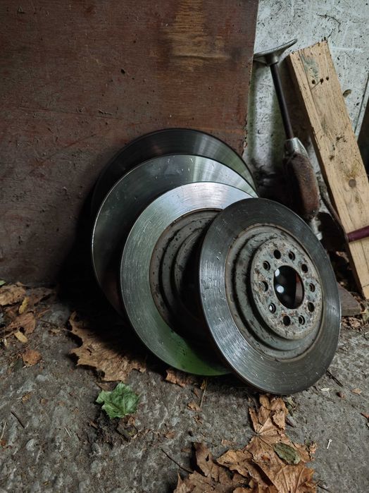 Гальмівні диски передні і задні Jeep Cherokee KL 2016 БУ