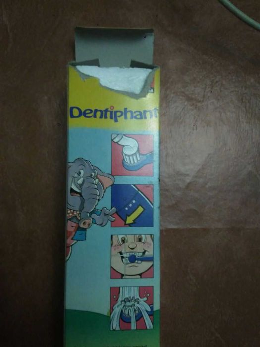 Дитяча електрична портативна зубна щітка Rowenta. Оригінал. Німеччина