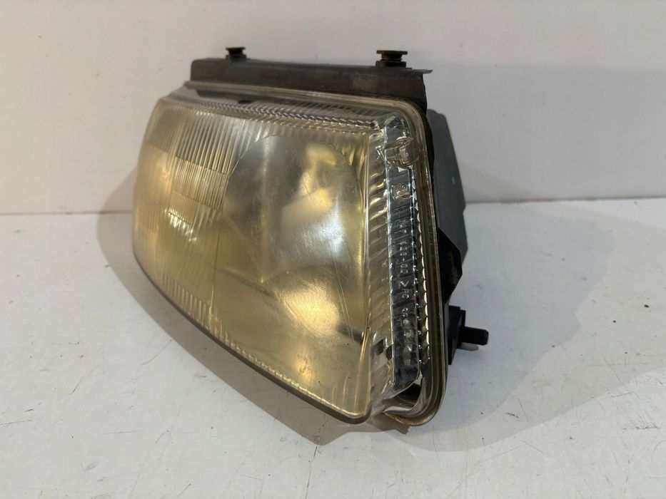 Volkswagen Passat B5 lampa prawa   17682