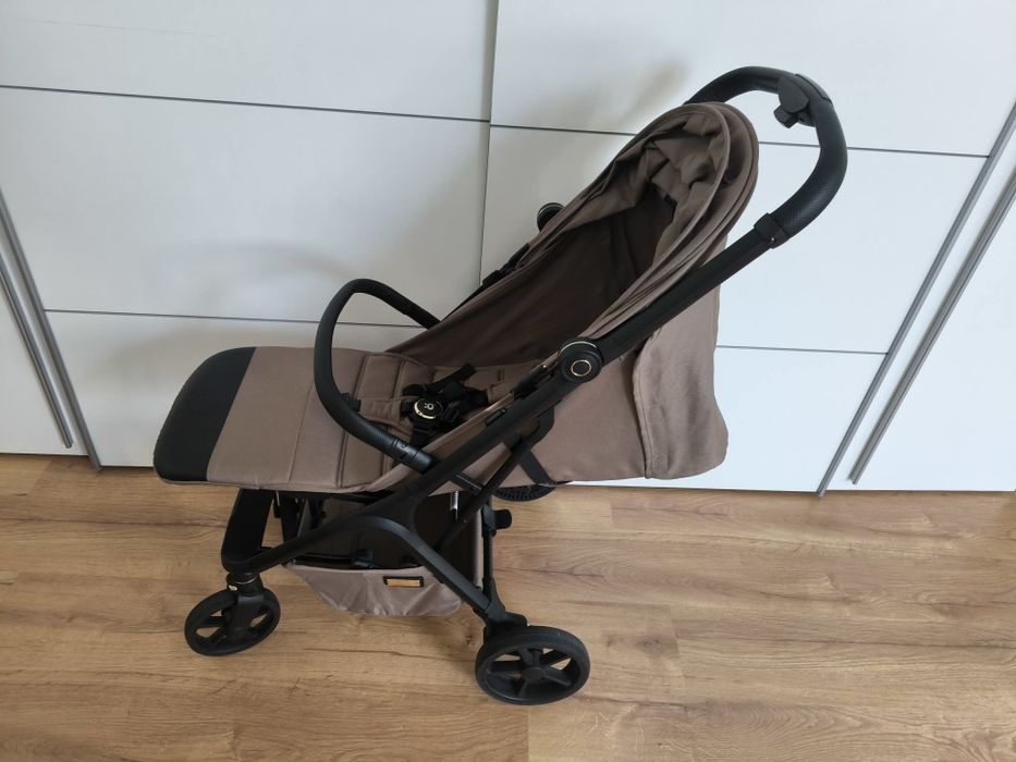 Future Design X-Ray Pro Wózek Spacerowy Caffee Latte