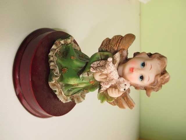 Figura de Anjo com Cordeiro Vintage