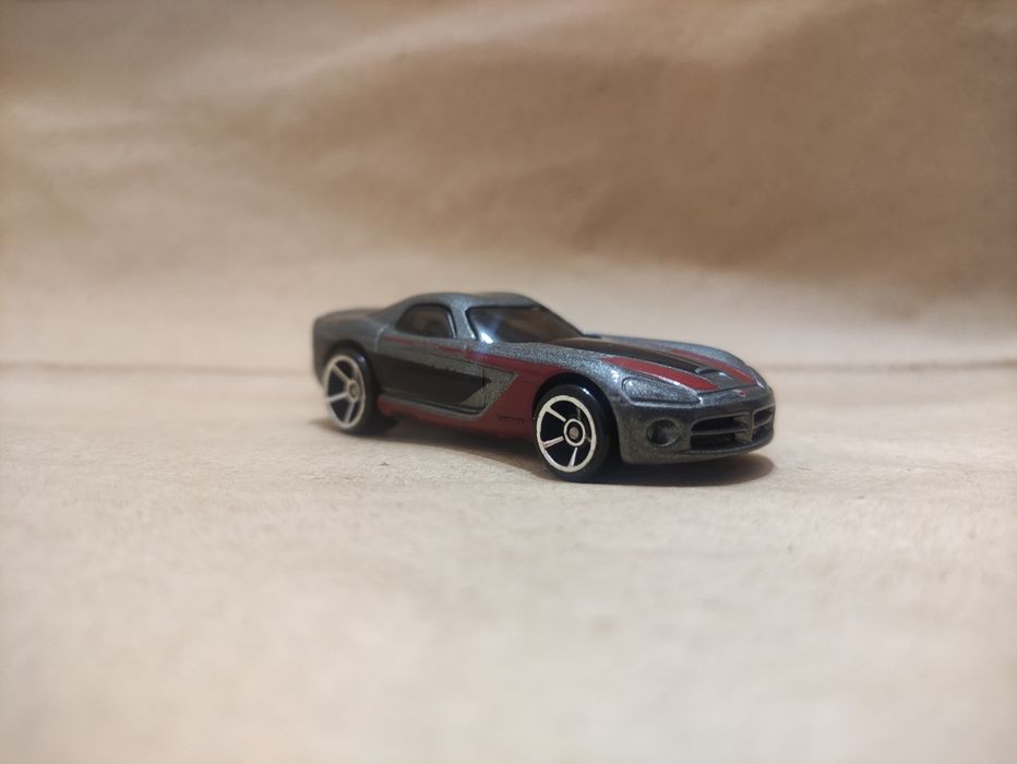 Hot Wheels Dodge Viper 2005