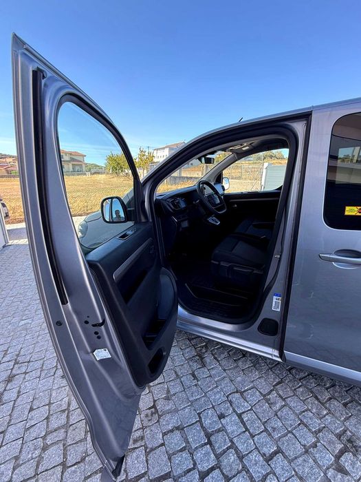 PEUGEOT TRAVELLER  - BUSINESS LONGA BLUEHDI 180 EAT8 – 9 LUGARES