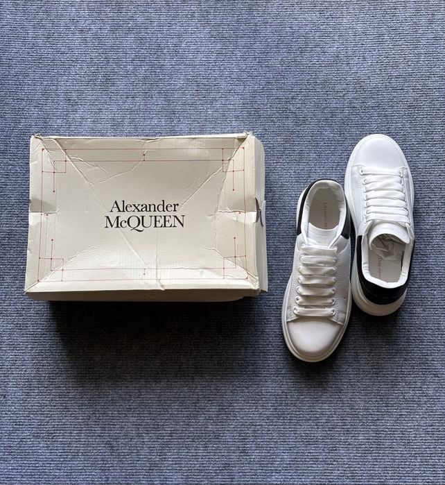 Alenxander McQUEEN