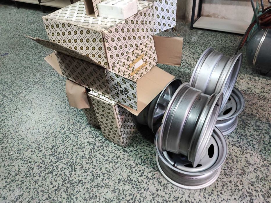 4 jantes semi novas da Land rover
