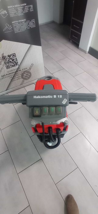 szorowarka /maszyna czysząca Hako B12 Nowe Baterie