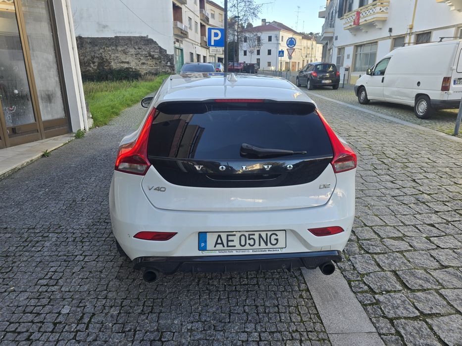 Volvo v40 em muito bom estado