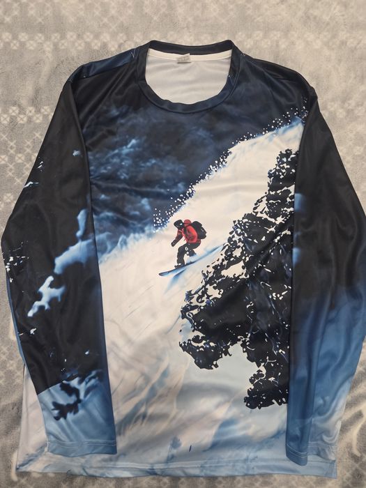 Продам футболку з ДОВГИМ рукавом, розмір L