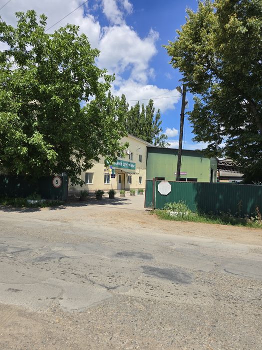 продаж.аренда адміністративно виробничих  приміщень  1800м кв + земельна ділянка 2.5га