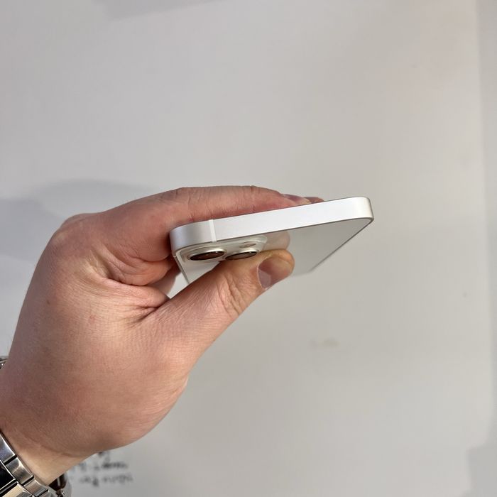 iPhone 13 128GB Starlight Как новый