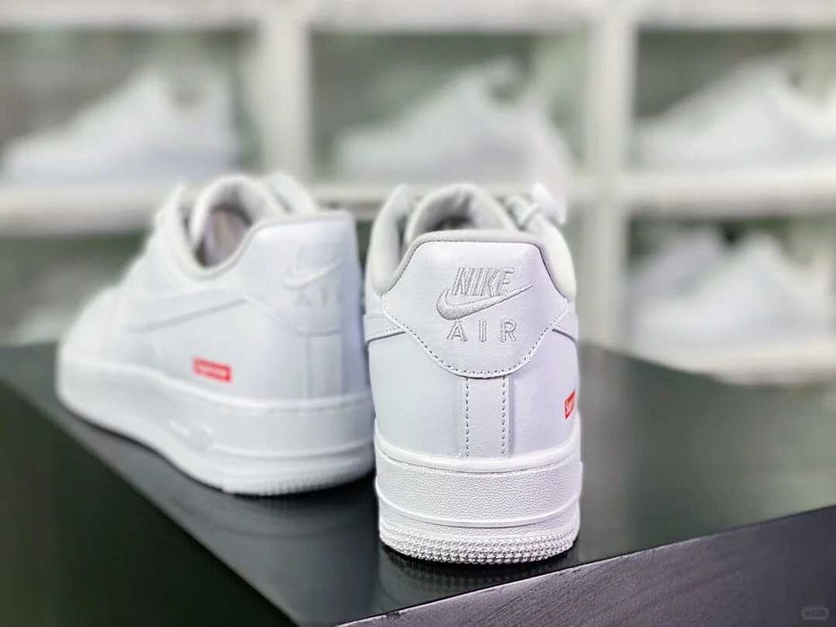 Nike Air Force 1 Low Supreme Biały R.41