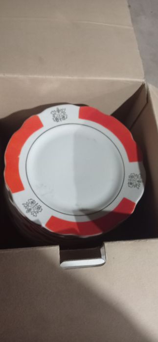 Продам тарелки в хорошем состоянии