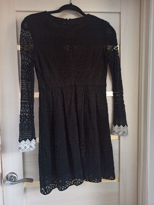 Мереживна сукня S