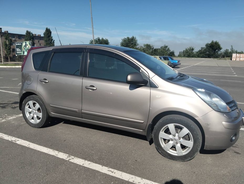 Nissan note 2008р 1.6газ/бенз