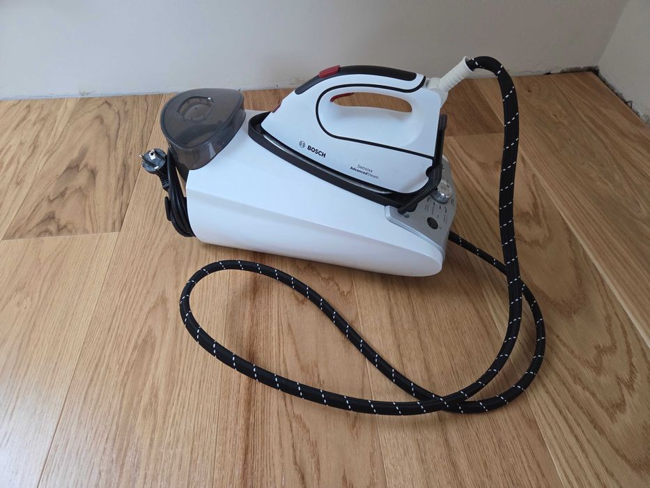Żelazko z generatorem pary Bosch Sensixx DS38 TDS3831100 Uszkodzone