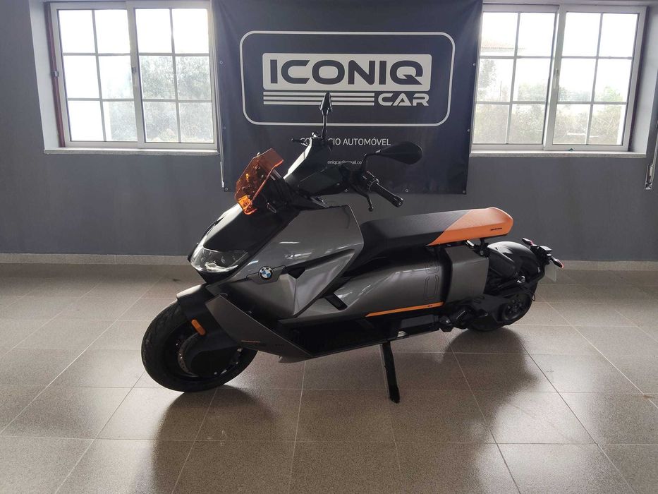 BMW CE04 2022 IVA Dedutível