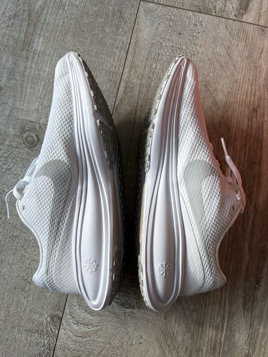 Buty biale Nike Revolution 8