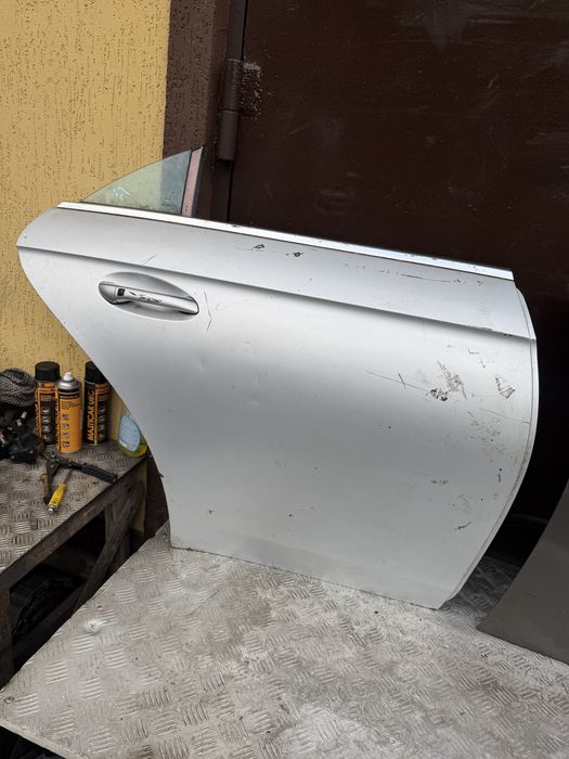 Cls кузов w219 mercedes 2005 дверь правая есть все