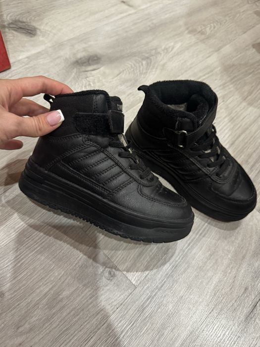 Продам зимние сапоги