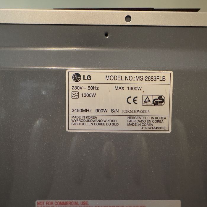 Micro-ondas LG 900W em bom estado – totalmente funcional