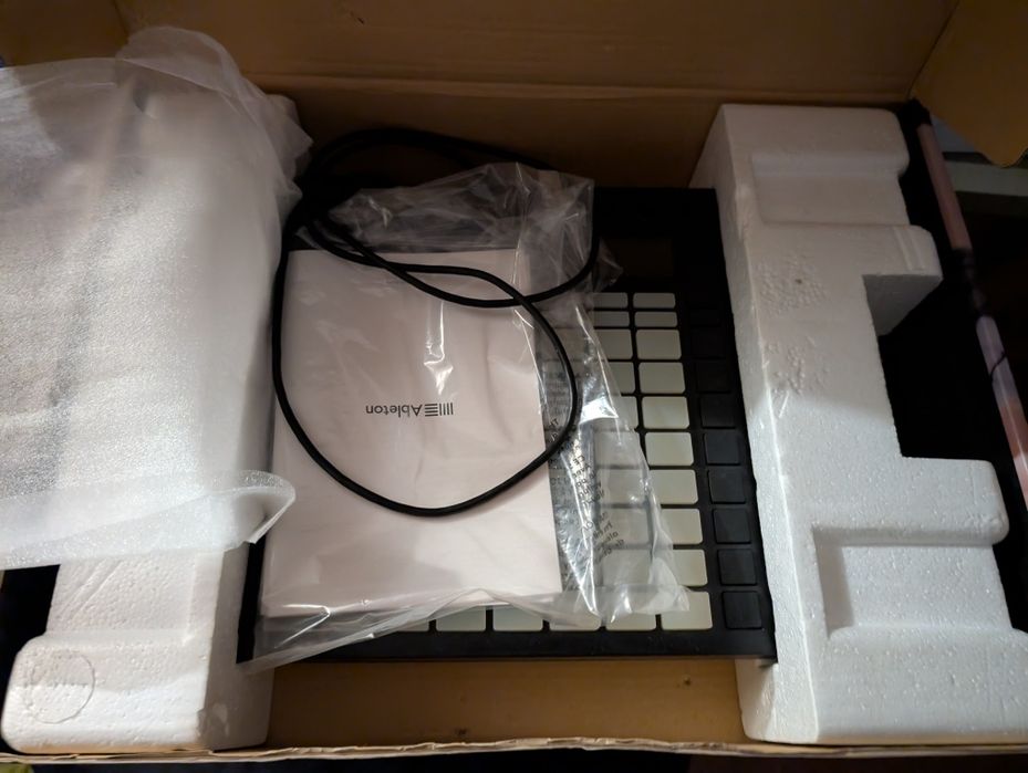 Ableton Push c/ caixa original