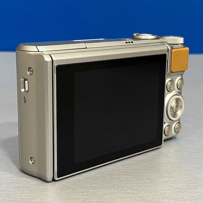 Canon PowerShot SX740 HS Lite (20.3MP) - Travel Kit - NOVA