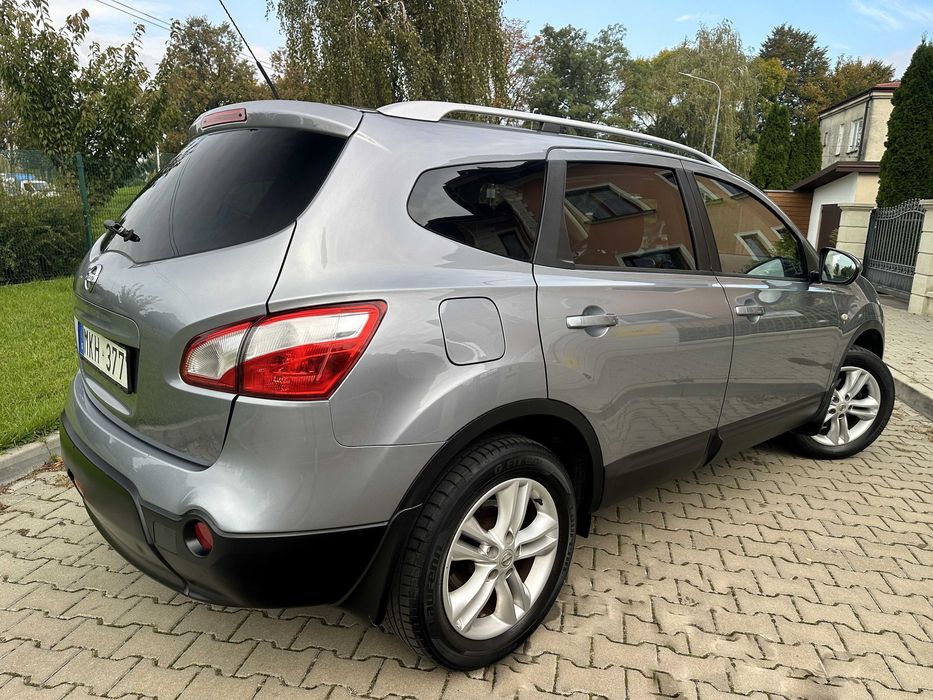NISSAN QASHQAI+2 2.0i 140PS LIFT Panorama Tempomat Kamera Navi 17" TOP