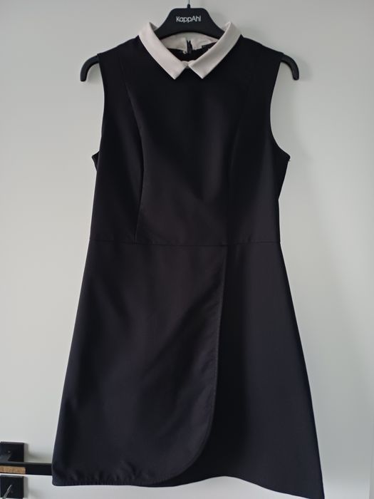 Mohito, Elegancka czarna sukienka z białym kołnierzykiem