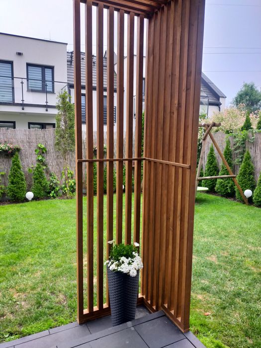 Pergola taras altana z drewna lamele pionowe na wymiar