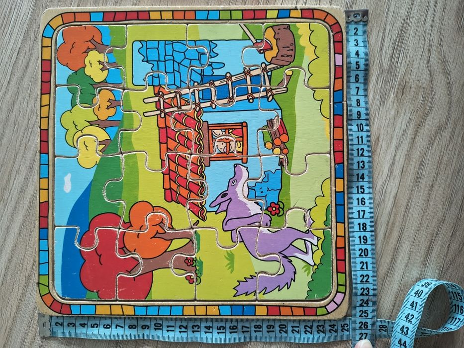 Puzzle drewniane układanka z bajki Trzy Małe Świnki 25x25 cm vintage