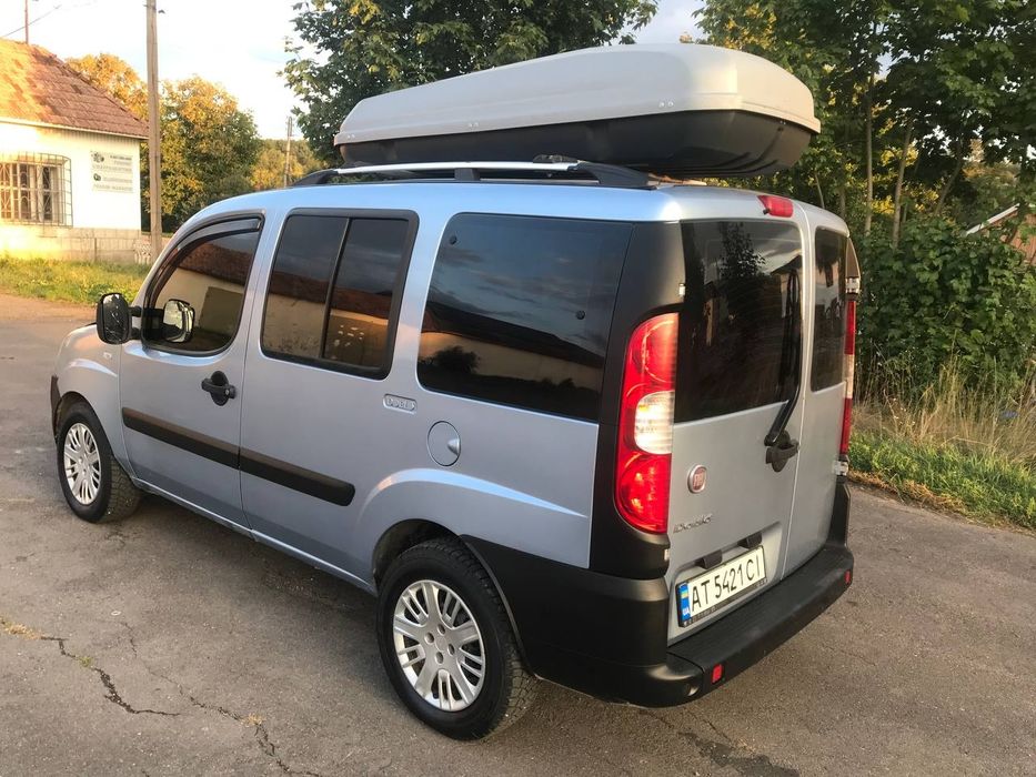 Продам сімейний автомобіль фіат добло