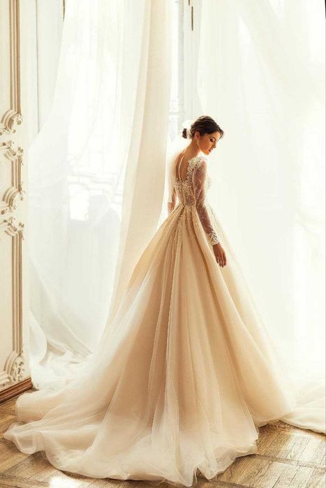 Неймовірно елегантна весільна сукня Anna бренду Luce+ Sposa