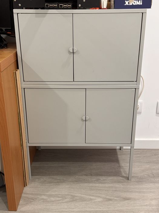 2 armarios de arrumacao