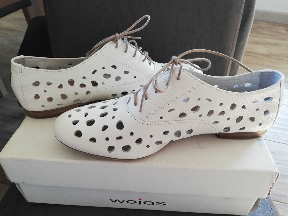 Buty ażurowe Wojas