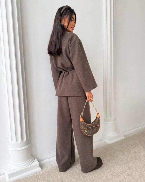 Теплий вовняний костюм жакет з поясом і штани кльош