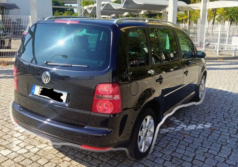 Volkswagen Touran — fotografia 4