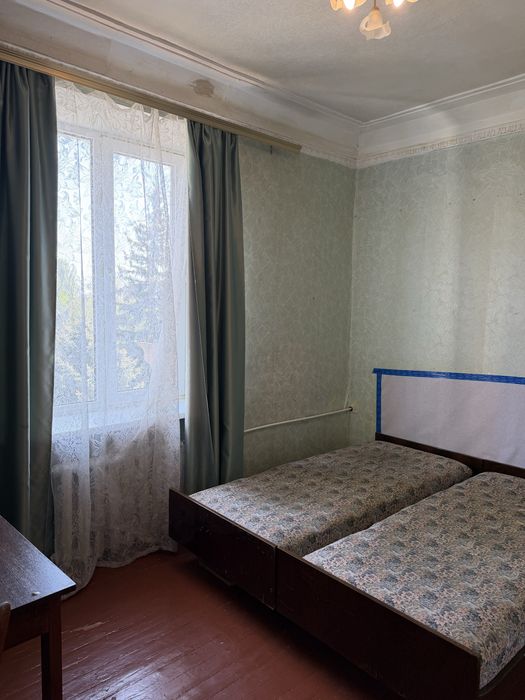 Продаж 2-кімнатної квартири вул. Вадима Гурова, 11