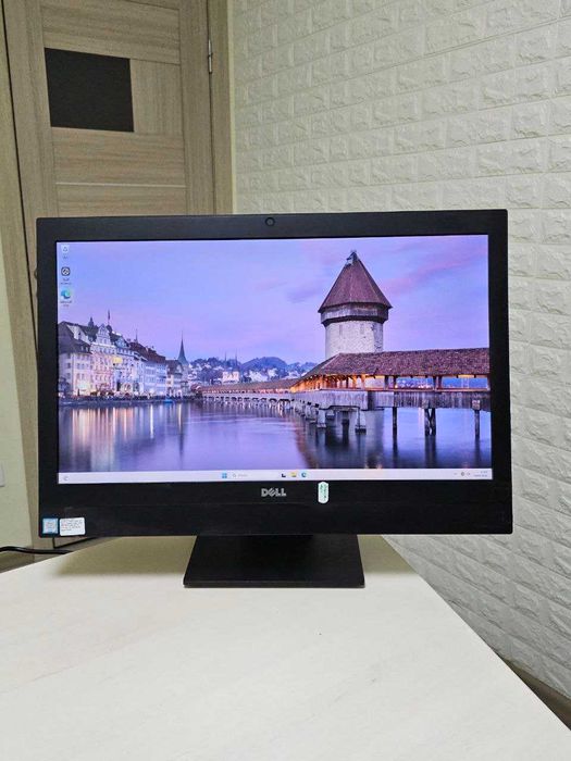 Моноблок DELL OptiPlex 7440 Core i3-6gen/DDR4 4Gb/HDD 500/з рискою