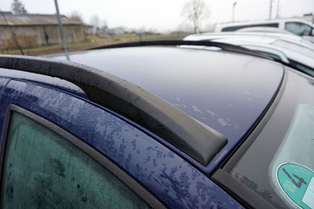 ZAŚLEPKA RELINGU PRAWY PRZÓD CLIO III PH1 KOMBI  RENAULT 2005-2009