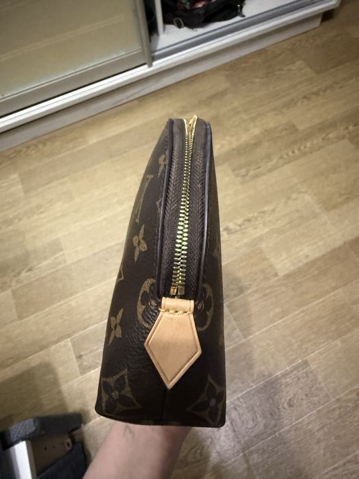 Косметичка Louis Vuitton Pouch MM