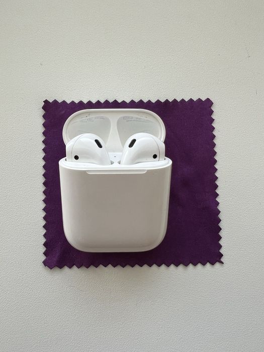 Навушники Apple AirPods 2 оригінал стан на фото