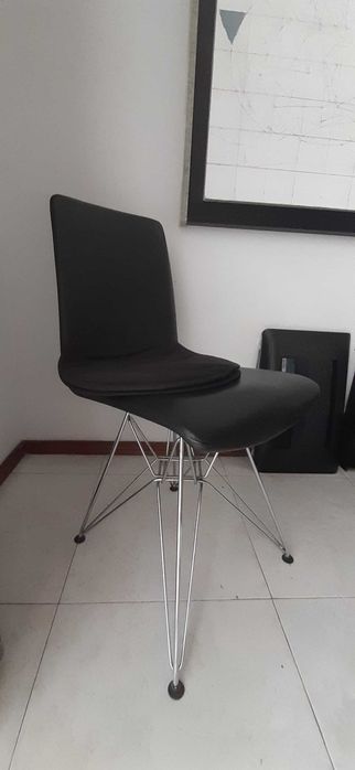Mesa e Cadeiras de Sala
