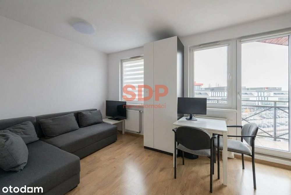 2 pokoje, balkon, winda