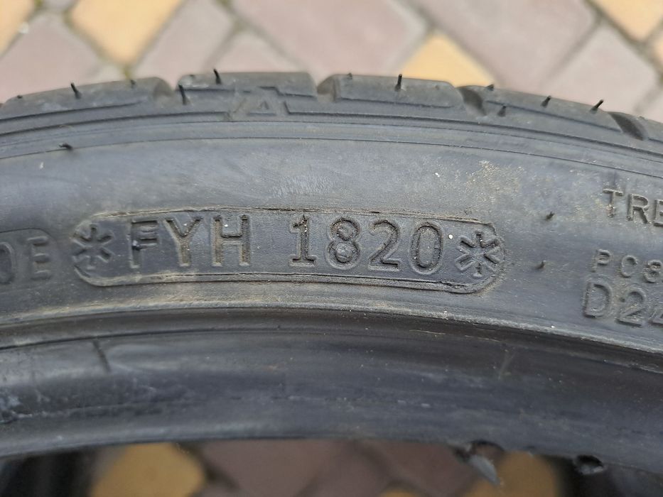 Продаю Шини 225/35 R19