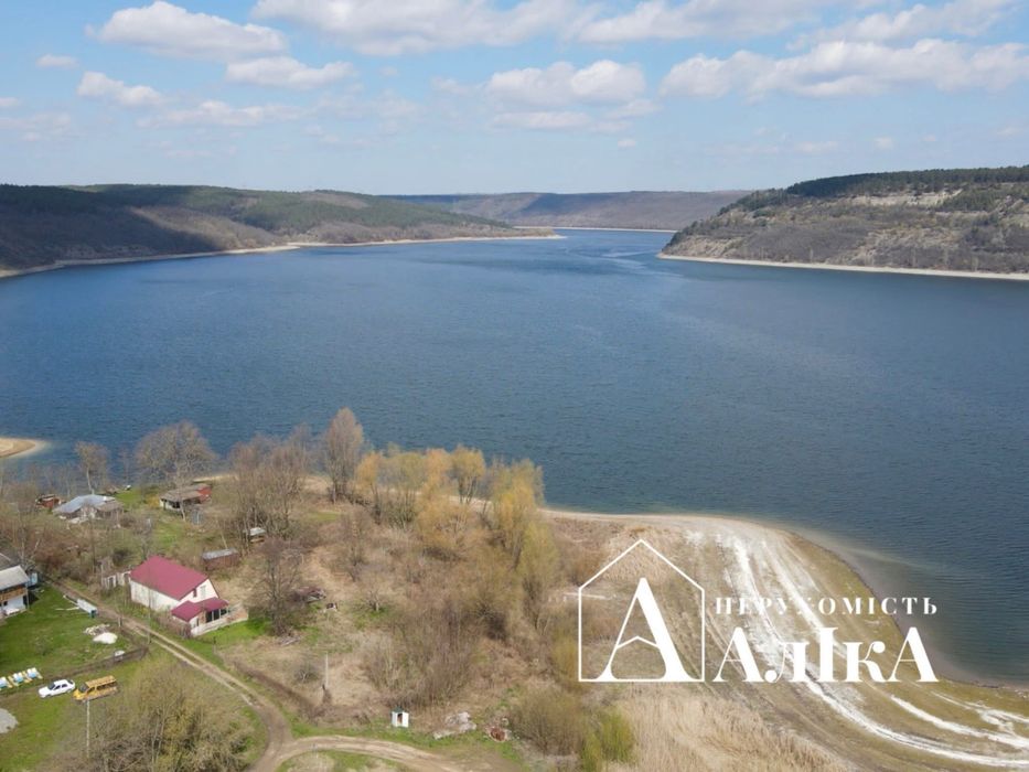 Продам земельну ділянку в неймовірній локації. Перша лінія