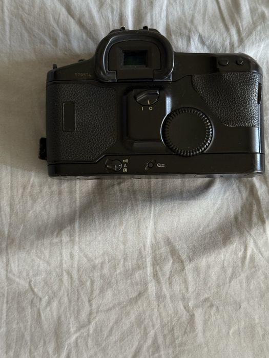 професійна плівкова фотокамера canon eos 1