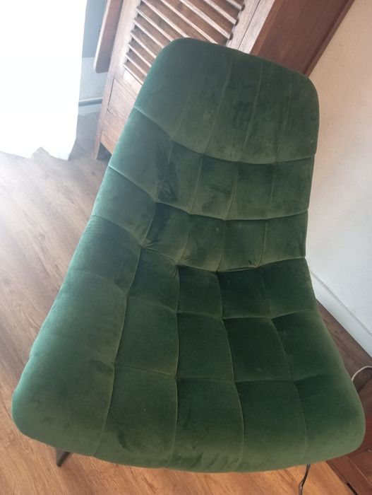 Cadeirão cor verde escuro