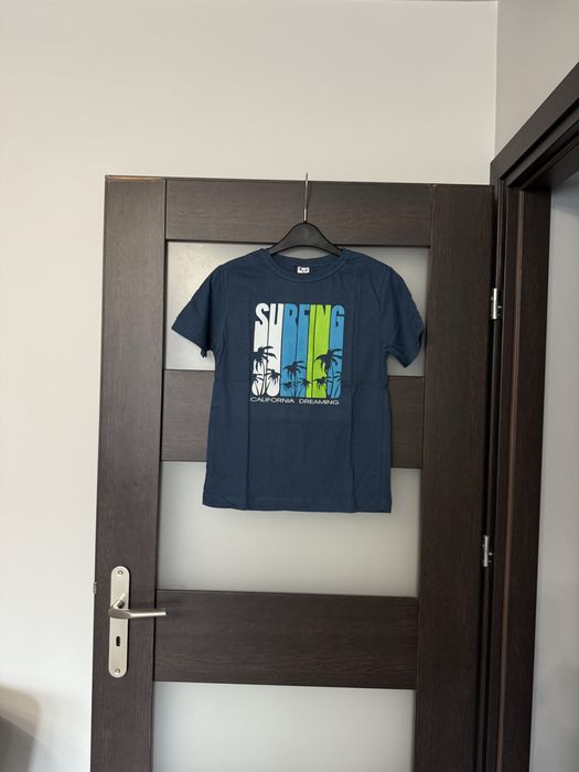T-shirt chłopięcy granatowy z nadrukiem nowy rozmiar 152