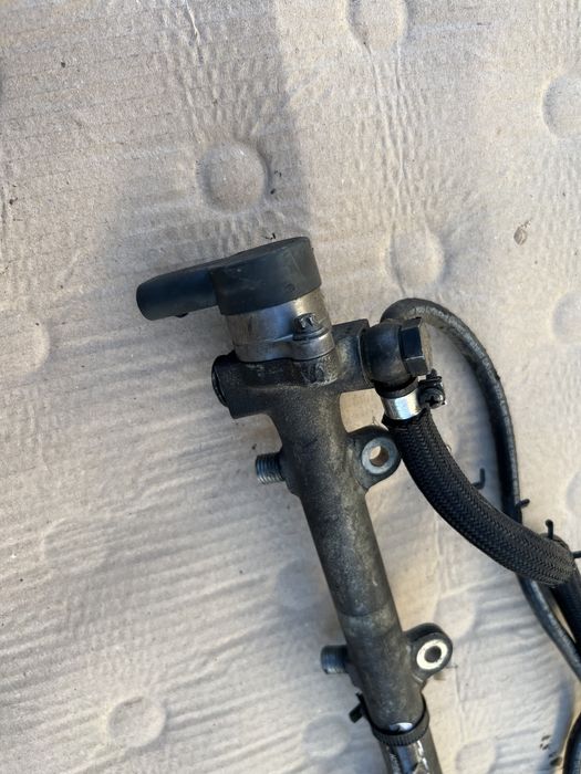 Клапан тиску топливна рейка vito sprinter 2.2 cdi 2.7 3.2 cdi